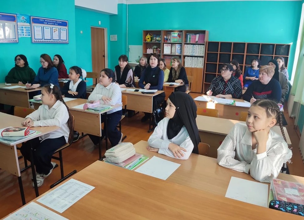 Сегодня в начальном звене Башкирского лицея N1 было проведено собрание для родителей будущих первоклассников