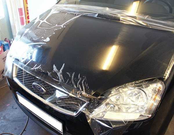 Антигравийная защита кузова автомобиля прозрачной пленкой